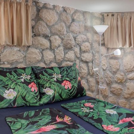 Apartments Tommi Драмаль Екстер'єр фото